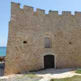 In et� medievale e rinascimentale la torre faceva parte del circuito d'avvistamento antisaraceno, insieme a Torre Pozzelle e Torre Guaceto e comunicava con esse grazie ad un fal�, acceso in caso di riconoscimento nemico